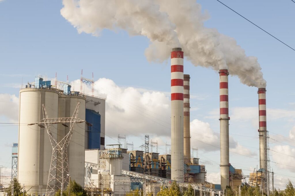 Koldioxidutsläpp från ett kolkraftverk