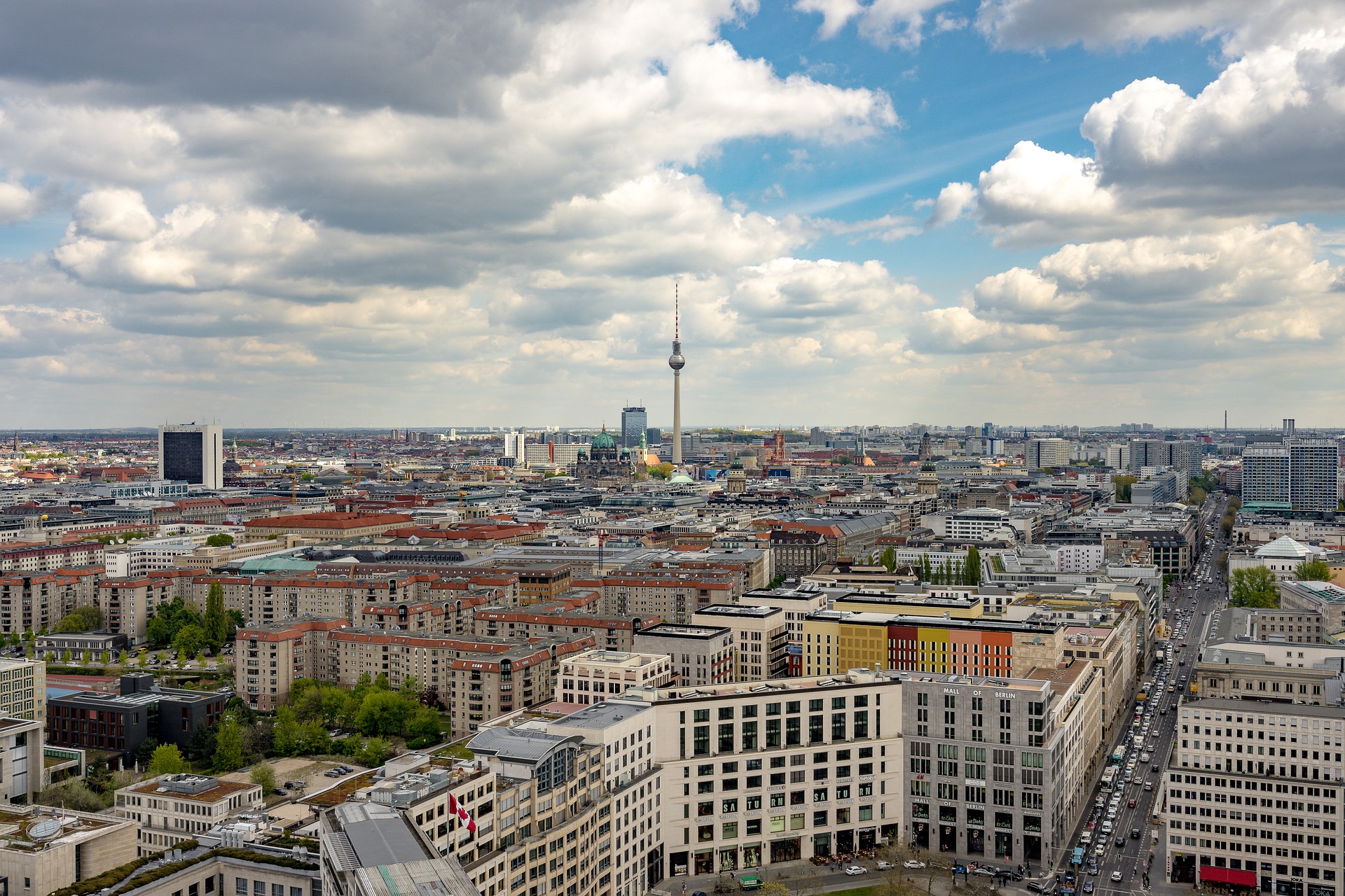 Utsikt över Berlin med tv-tornet i centrum